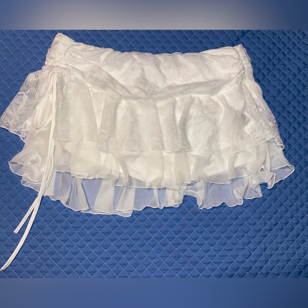 SHEIN White Layered Mini Skirt